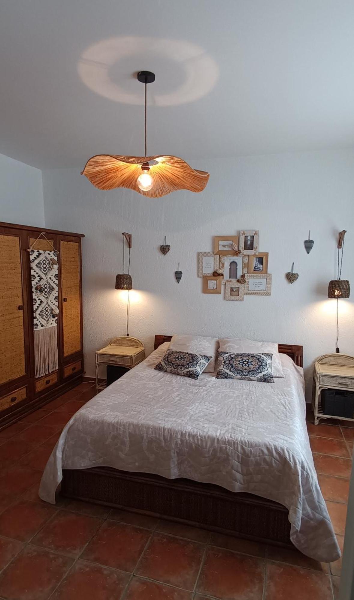 Le Petit Patio Bed and Breakfast Aigues-Mortes Εξωτερικό φωτογραφία